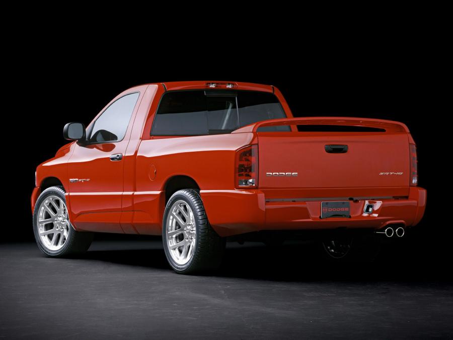  Dodge Ram SRT10 2003 года  (фото 3 из 21)
